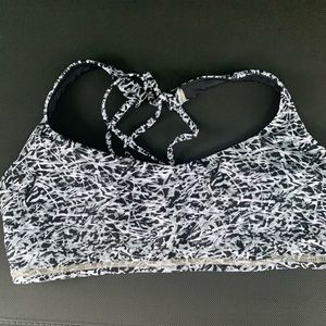 Lululemon black/white/silver Free to Be bra size 4